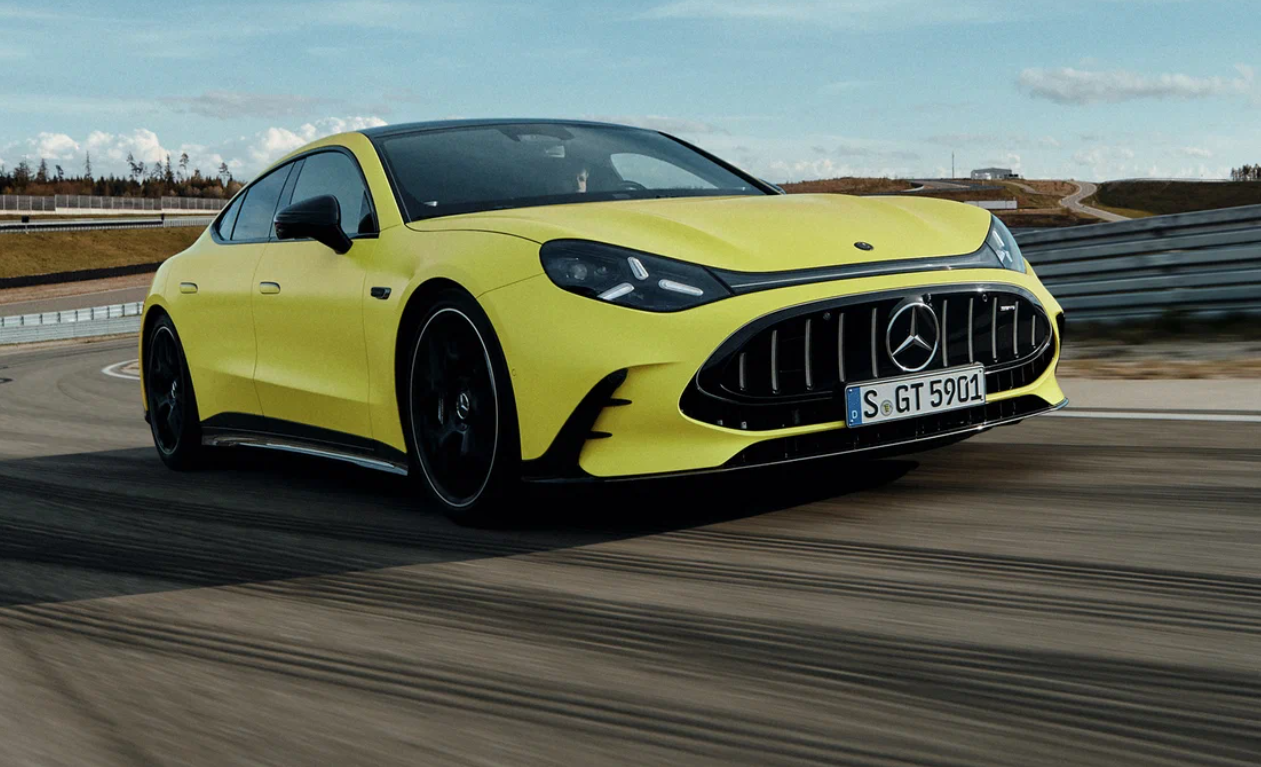 1169 сил и V8: представлен батарейный гиперкар Mercedes-AMG GT